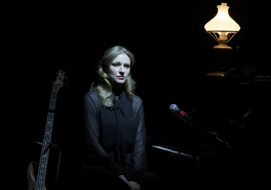 Люблю. Целую. Кеша. / Все письма только о любви