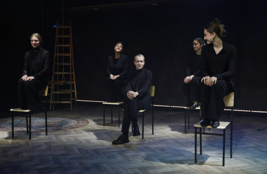 Люблю. Целую. Кеша. / Все письма только о любви