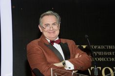 Юрий Стоянов